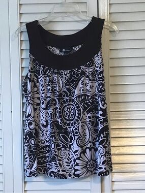 AB Studio Black and White Floral Paisley Sleeveless Tank